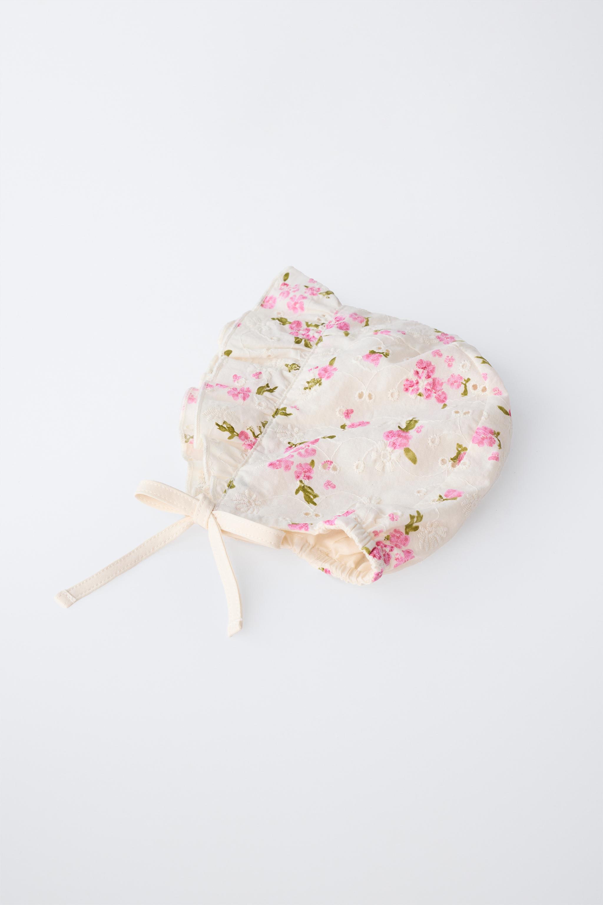 BONNET BRODERIE SUISSE FLEURS